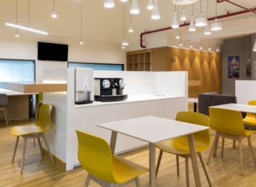 50 m² Shared workspace  in Muscat, Arab Bank Building (113) - 3 | MatchOffice