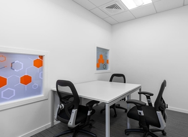 10 m² Business space in Muscat, Bait Mahmiyat Al Qurum Building (130) - 6 | MatchOffice.com