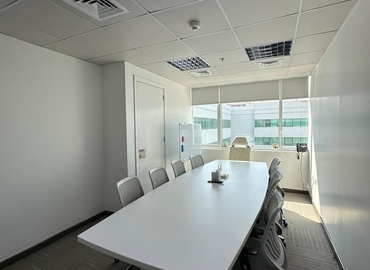 18 m² Business space in Al Khuwair, Dauhat Al Adab St (136) - 2 | MatchOffice.com