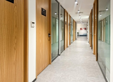 10 m² Co-working  in Muscat, Pearl Square (113) - 3 | MatchOffice