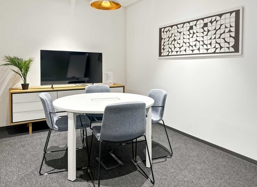 10 m² Business center in Muscat, Pearl Square (113) - 8 | MatchOffice.com