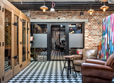  Biurowce do wynajęcia w Warszawa Śródmieście