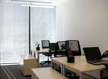 Przestrzeń coworkingową do wynajęcia w Warszawa Śródmieście