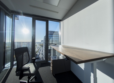 Lease flexible a 100 m² Coworking space in Warszawa Ochota, Aleje Jerozolimskie 100 (00-807) - 3 | MatchOffice