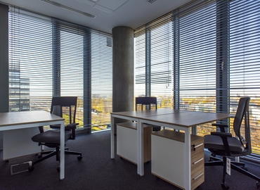 Explore comfortable a 100 m² Co-working in Warszawa Ochota, Aleje Jerozolimskie 100 (00-807) - 0 | MatchOffice.com