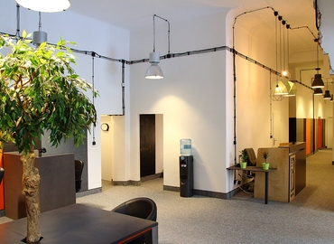 Przestrzeń coworkingową do wynajęcia w Warszawa Śródmieście