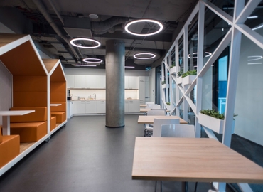 Choose a 75 m² Conference room in Warszawa Ochota, Aleje Jerozolimskie 100 (00-807) - 10 | MatchOffice
