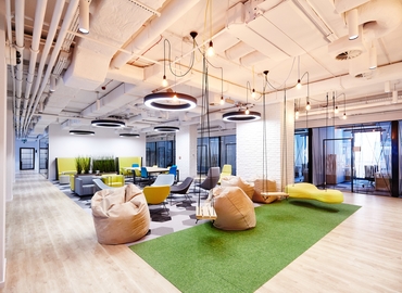 1800 m² Business center property available to rent in Warszawa Śródmieście, ul.Senatorska 2 (00-075) - 1 | MatchOffice