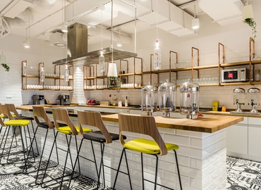 40 m² Co-working  in Warsaw, Aleje Jerozolimskie (00-001) - 6 | MatchOffice.com