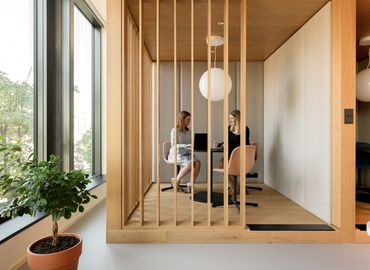  Coworking do wynajęcia w Warszawa Śródmieście