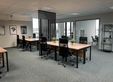 Przestrzeń coworkingową do wynajęcia w Rzeszowski