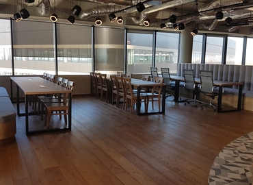 4400 m² Business center in Cracow, Aleja Pokoju 18 (31-564) - 2 | MatchOffice.com