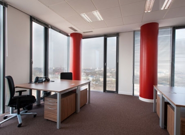 80 m² Coworking space  in Warszawa Ochota, Al. Jerozolimskie 96 (00-807) - 5 | MatchOffice.com
