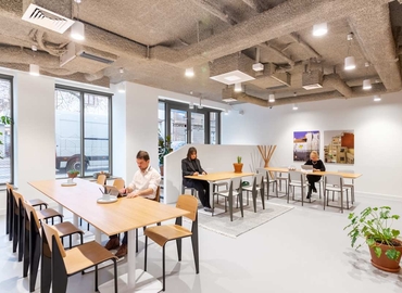 Business center ul. Cieszyńska&nbsp;13, Fabryka Kart,Piętra I–V 30-015 Krakow