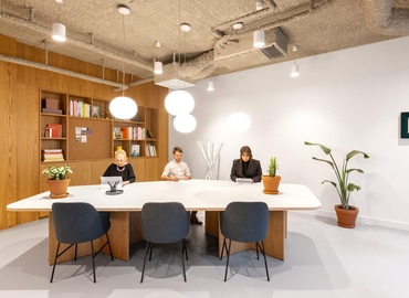 Coworking ul. Cieszyńska&nbsp;13, Fabryka Kart,Piętra I–V 30-015 Krakow