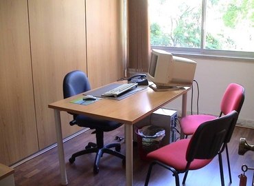 32 m² Shared office  in Lisbon, Av. Miguel Bombarda (1050-164) - 2 | MatchOffice.com