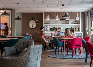 300 m² Co-working  in Lisbon, Av. da República (1050-191) - 1 | MatchOffice.com