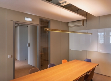 200 m² Business park in Lisbon, Av. Alm. Reis (1150-011) - 2 | MatchOffice