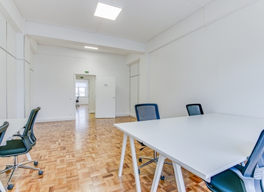 Office Rua Castilho 14C 1250-069 Lisbon