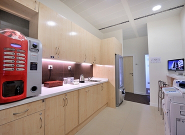 75 m² Serviced office place available to rent in Lisbon, Edifício Mar Vermelho (1998-028) - 12 | MatchOffice