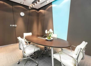 100 m² Business center building up for rent in Doha, 63 Airport Road (%[postal_code]) - 2 | MatchOffice