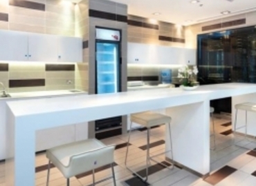 100 m² Convention center in Doha, 63 Airport Road (%[postal_code]) - 1 | MatchOffice