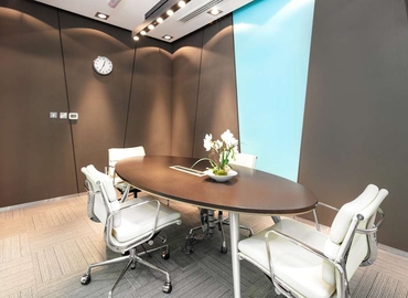 10 m² Business space in West bay, 63 Airport Road (%[postal_code]) - 2 | MatchOffice