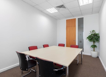 10 m² Coworking  in West bay, D Ring Road (%[postal_code]) - 6 | MatchOffice.com