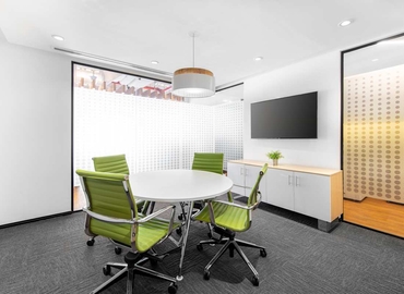 Virtual business address in West bay, Units 96-102 Piazza Level (%[postal_code]) - 2 | MatchOffice.com