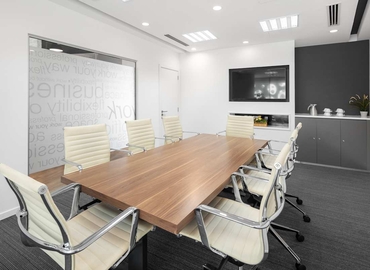 10 m² Coworking  in West bay, Gath building (%[postal_code]) - 1 | MatchOffice.com