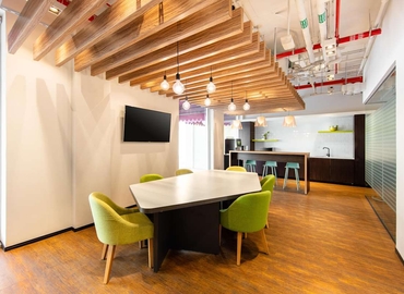 10 m² Coworking space  in West bay, Units 96-102 Piazza Level (%[postal_code]) - 4 | MatchOffice