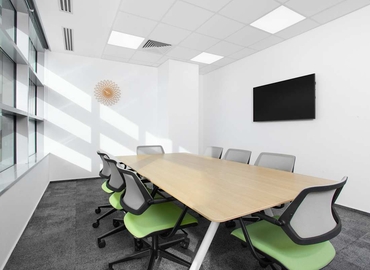 10 m² Shared workspace  in Bucharest, No. 32 (010553) - 2 | MatchOffice