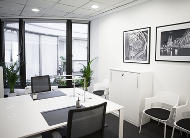 100 m² Shared workspace  in Belgrade, Kneza Mihaila 30 (11000) - 0 | MatchOffice.com