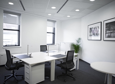 100 m² Shared workspace  in Belgrade, Kneza Mihaila 30 (11000) - 1 | MatchOffice.com