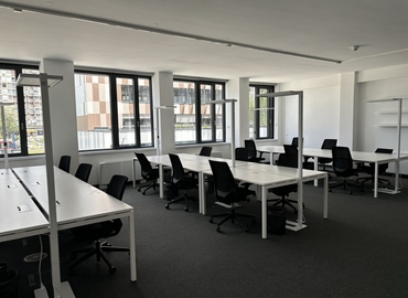 Office Bulevar Milutina Milankovića 3v 11070 Belgrade