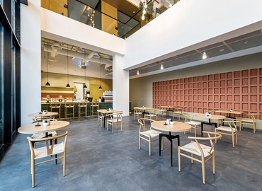 1800 m² Coworking space  in Riyadh, King Abdul Aziz Branch Road 6627 (12432) - 1 | MatchOffice