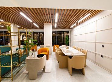 1000 m² Business space in Riyadh, King Fahd Rd (12611) - 2 | MatchOffice.com