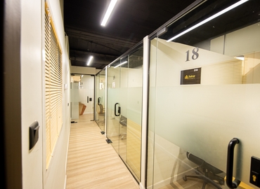 4000 m² Business space in Al Aarid, Building No. 6143 (13342) - 3 | MatchOffice.com
