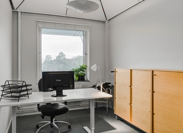 Företagshotell(Yta:318 m²) för uthyrning i Vikdalsgränd 10B, 131 52 Nacka. Lång- och korttidsuthyrning | MatchOffice.se