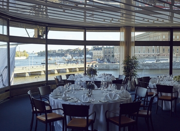 Konferenslokaler(Yta:480 m²) att hyra i Operakällaren, Karl XII:s Torg, 111 47 Norrmalm. Fullt utbud av faciliteter | MatchOffice.se