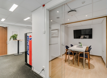 Affärscentrum(Yta:50 m²) att hyra i Elektravägen 29, 126 30 Hägersten. Endast från verifierade hyresvärdar | MatchOffice.se