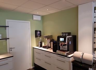 Kontor(Yta:472 m²)	att hyra i Stockholm, Luntmakargatan 22-34, 111 37 Norrmalm. WiFi-anslutning ingår | MatchOffice.se
