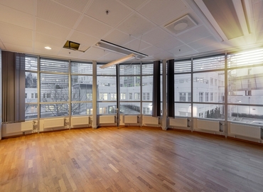 Kontorsutrymme(Yta:585 m²)	att hyra i Kista, Finlandsgatan 28, 164 74 Kista. Handikappanpassad | MatchOffice.se