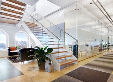 Coworking utrymme(Yta:30 m²) att hyra i Gustavslundsvägen 143, 167 51 Bromma. Lång- och korttidsuthyrning | MatchOffice.se