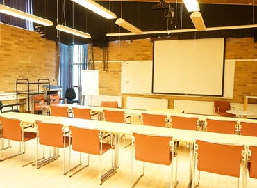 Affärscentrum(Yta:333 m²) att hyra i Kista, Norgegatan 2, 164 32 Kista. Inga extra avgifter | MatchOffice.se