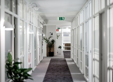 Flexibel arbetsplats(Yta:120 m²) för uthyrning i Arenavägen 41, 121 77 Johanneshov. Inga extra avgifter | MatchOffice.se