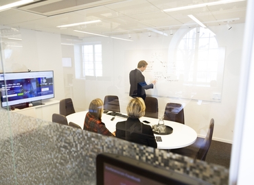 Affärscentrum(Yta:650 m²) att hyra i Söder Mälarstrand 57, 118 25 Södermalm. Tillgång 24/7 | MatchOffice.se