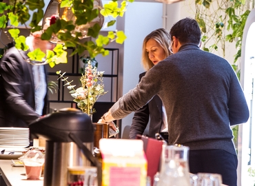 Coworking(Yta:600 m²) att hyra i Jakobsbergsgatan 22, 111 44 Norrmalm. Inga extra avgifter | MatchOffice.se