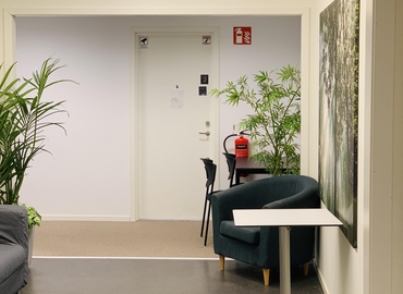 Kontorshotell(Yta:300 m²) att hyra i Måsholmstorget 3, 127 48 Skärholmen. Bra läge | MatchOffice.se