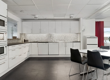 Affärscentrum(Yta:27 m²) för uthyrning i Svärmaregatan 3, 603 61 Norrköping. Fullt utbud av faciliteter | MatchOffice.se